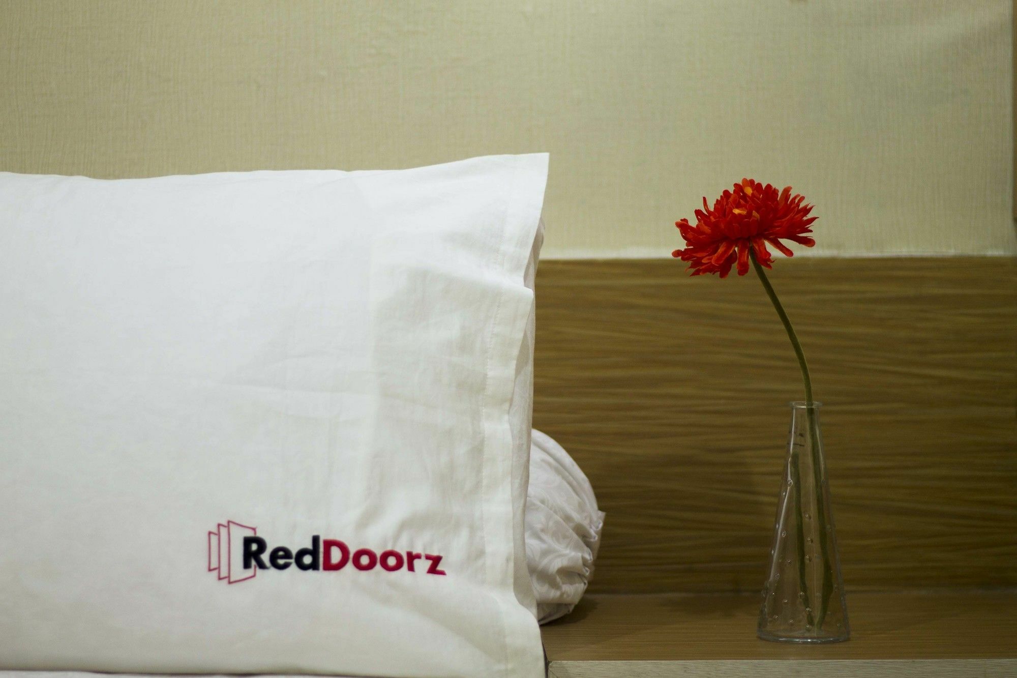 Reddoorz Apartment @ Pegangsaan Kelapa Gading 3 Jakarta Exterior foto