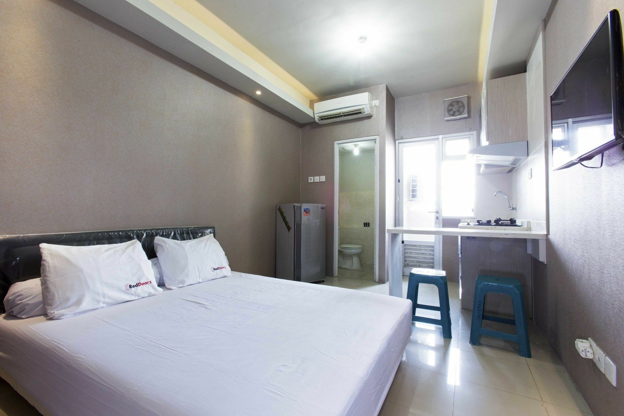 Reddoorz Apartment @ Pegangsaan Kelapa Gading 3 Jakarta Exterior foto